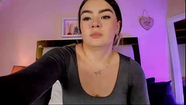 emmy r online show from April 22, 12:13 pm