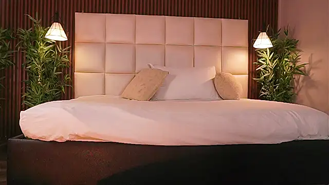 EriKlein online show from April 20, 10:46 pm