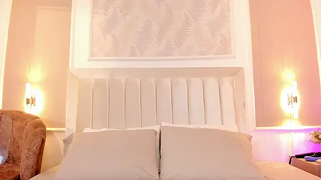 madison fox1 online show from April 23, 12:40 pm