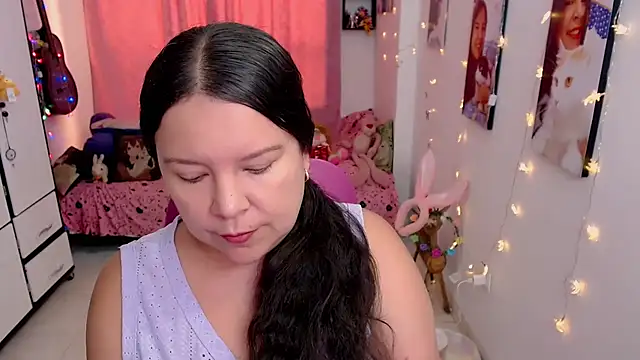 claryssa  online show from April 27, 7:44 pm