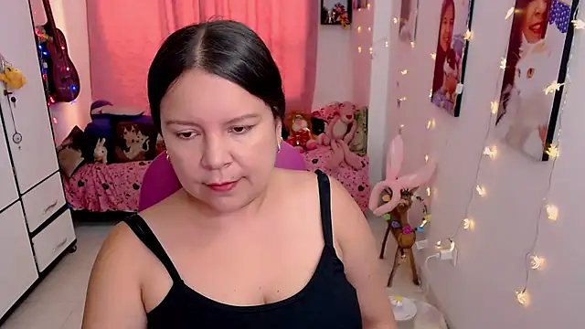 claryssa  online show from April 26, 7:33 pm