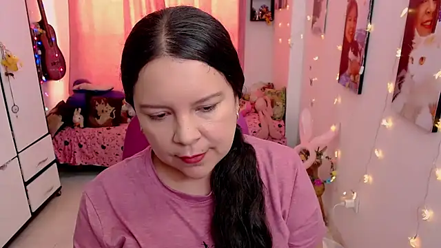 claryssa  online show from April 24, 6:11 pm