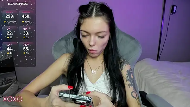 Mariella Adamss online show from November 14, 1:22 pm