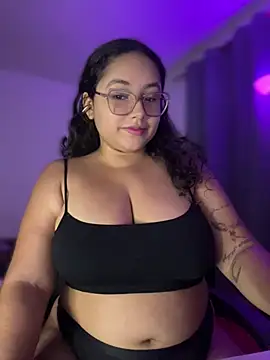 CurlyGirl 1 online show from February 22, 9:48 pm