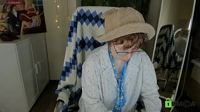 Melissa Wells online show from November 7, 9:31 pm