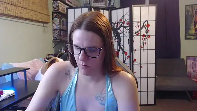 Sarahtineke online show from May 19, 3:13 am