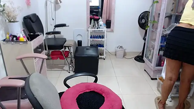 titsbiglovers online show from April 26, 6:27 pm