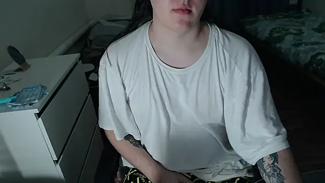 EvaMiron online show from December 4, 6:19 pm