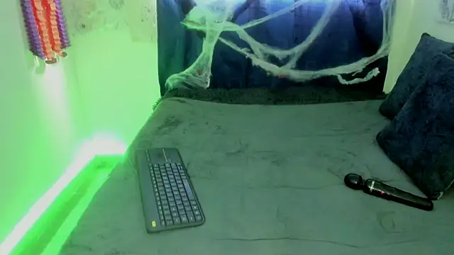 Keket Smitth online show from October 28, 8:35 pm