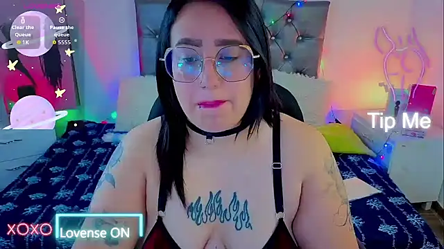 NatalieHarris online show from April 22, 6:16 pm