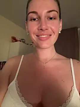 JasminJames online show from June 6, 8:15 pm