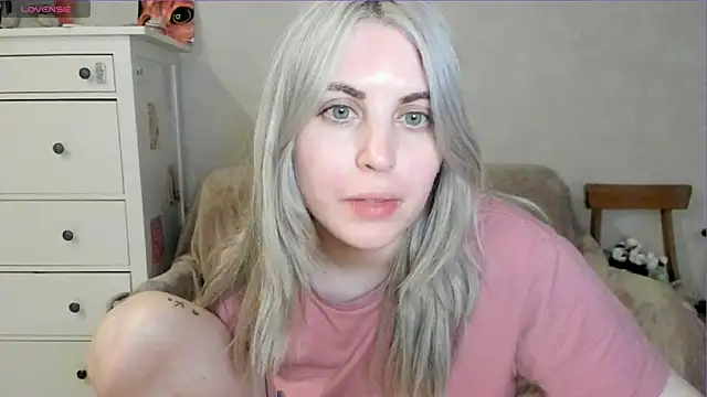 pawpaws online show from April 25, 9:45 am