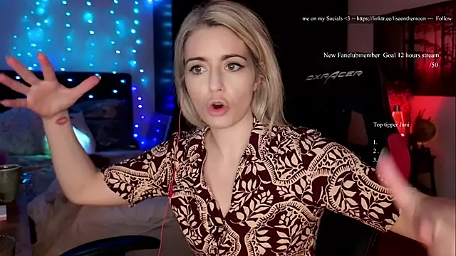 Lisaonthemoon online show from June 3, 6:02 pm