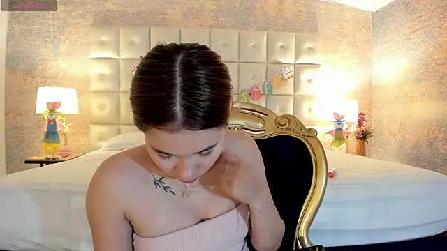 Lezy  online show from April 21, 7:32 pm