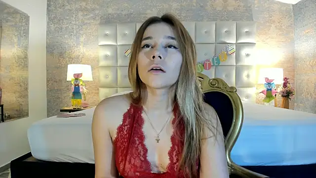 Lezy  online show from April 20, 7:39 pm