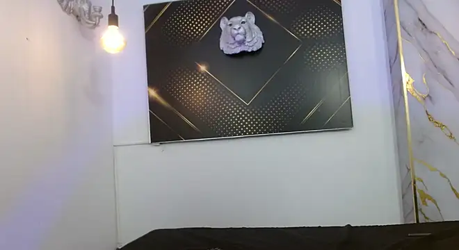 Cloeandtyfanny online show from April 1, 1:41 pm