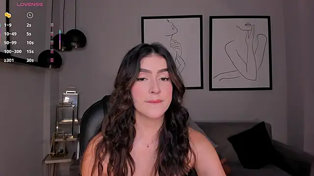 PaulinaSantos  online show from June 4, 7:18 pm
