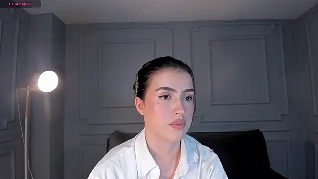 PaulinaSantos  online show from January 9, 8:02 pm