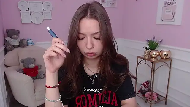 Snapshot of LucySkilar chatting on September 25, 4:44 am LucySkilar online show from September 25, 4:44 am