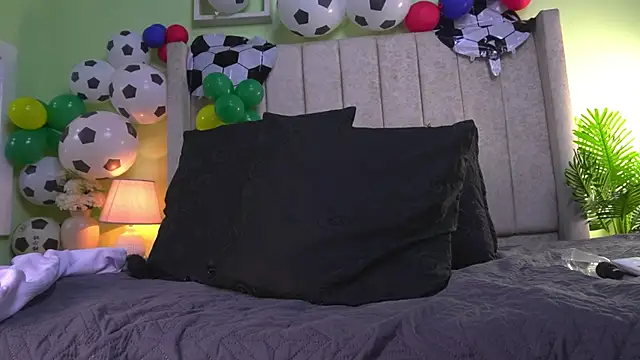 patty m online show from June 15, 3:07 am