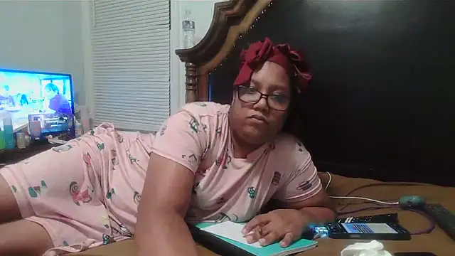 ebonyred online show from October 18, 2:36 am