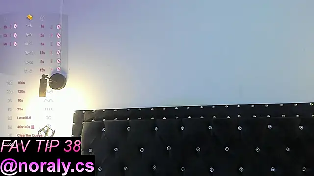 Snapshot of hey_noraly chatting on September 22, 4:44 am hey noraly online show from September 22, 4:44 am