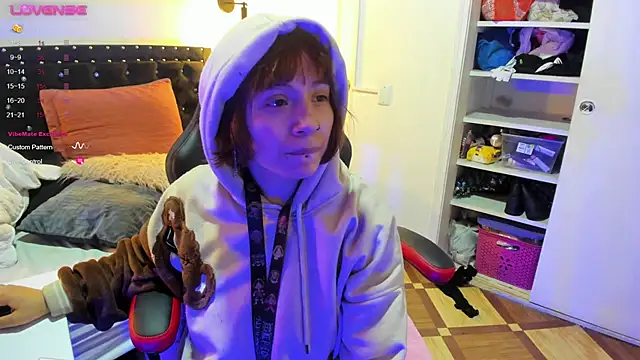 Snapshot of hey_noraly chatting on September 27, 4:52 am hey noraly online show from September 27, 4:52 am