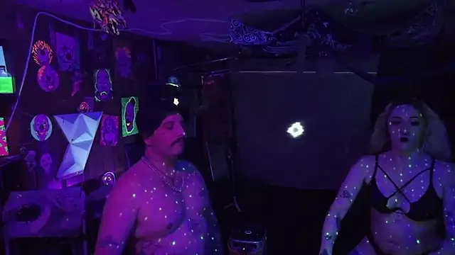 tayshie online show from April 28, 11:47 am