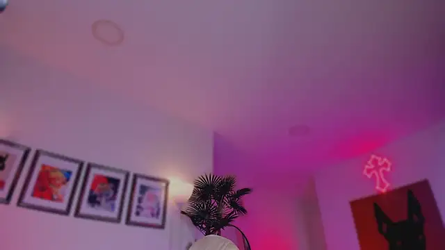 Taylor  foxxx online show from January 8, 4:27 am