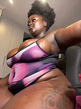 Honeycoco0211 online show from April 22, 7:27 am