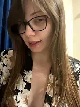 EvaRoss  online show from October 14, 5:37 pm