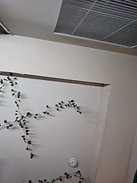 Dixiefaye Pika online show from April 27, 1:46 am