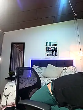 Dominik girl online show from April 23, 7:16 pm