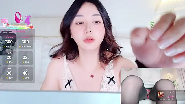 Eileen-886 online show from April 24, 1:58 pm