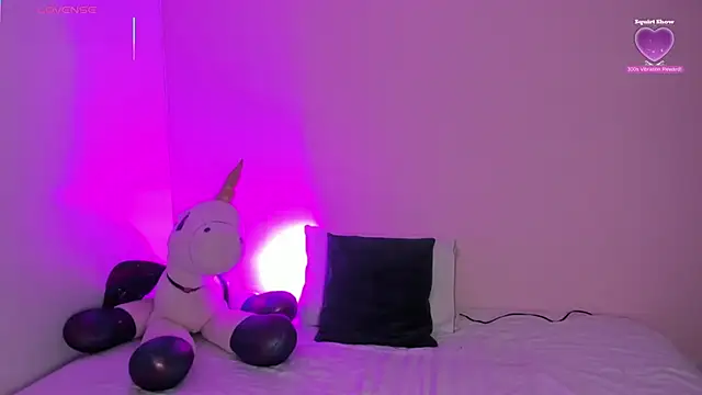 Oriana Guzman online show from October 23, 11:11 pm