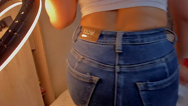 MirandaRoxx online show from May 11, 2:45 pm