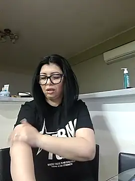 Milf Abigail online show from February 17, 3:28 am