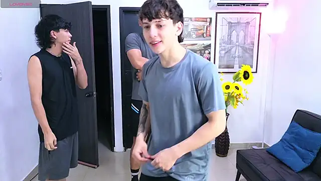 badguyss bisex online show from April 12, 11:35 am