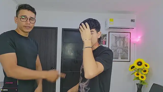 badguyss bisex online show from June 10, 11:31 am