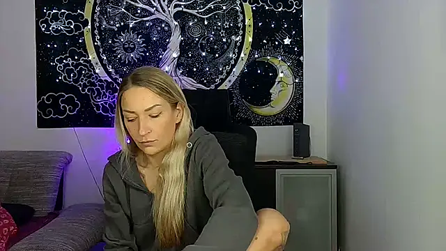 -Jeany- online show from December 5, 8:03 am