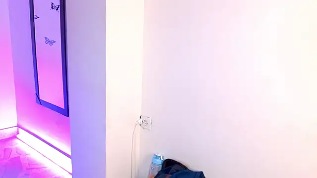 Lilly Peach22 online show from September 11, 5:19 am