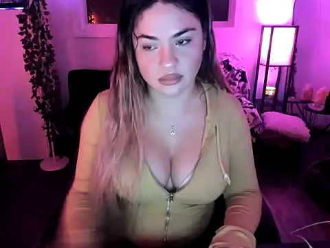 MelSaunders online show from December 1, 11:18 pm