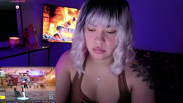 MelSaunders online show from May 27, 1:38 am
