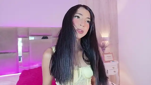 AbrilBrent online show from February 17, 8:08 pm