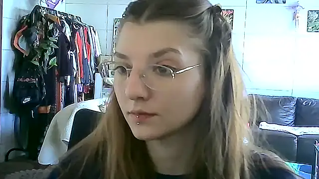 SweetyBabyDemon online show from October 22, 2:33 pm