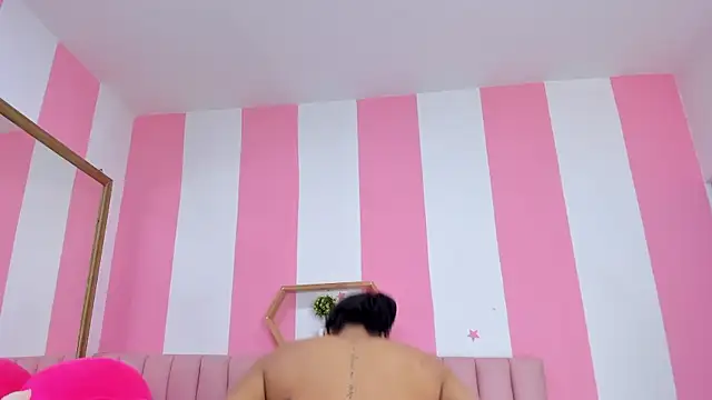 ISABELLA 020 online show from April 18, 12:18 pm