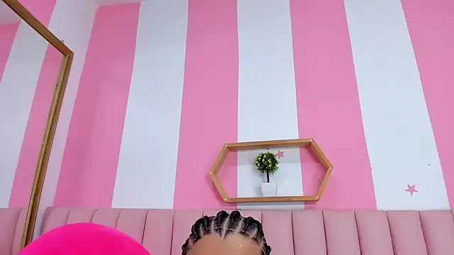 ISABELLA 020 online show from April 4, 11:53 am