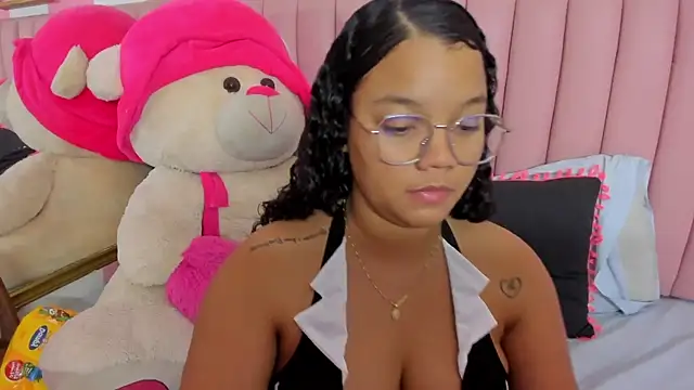 ISABELLA 020 online show from November 5, 2:33 pm