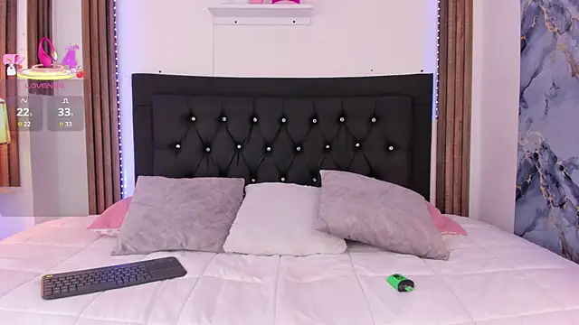 coralsmith11 online show from April 22, 8:17 pm