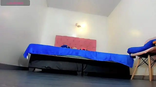  Riannagarcia  online show from April 25, 7:33 pm